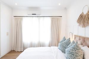 Peaceful Modern Home with Private Garden in Durban North