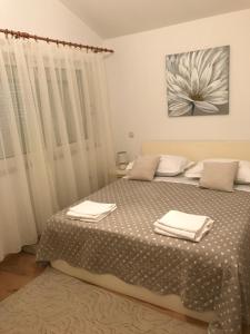 JELSA center-Sea view apartment near the beach - B2