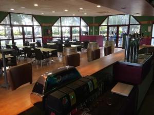 Campings GC - Confort et detente, 3 ch, 2 sdb, au calme, sur parcelle arboree : photos des chambres