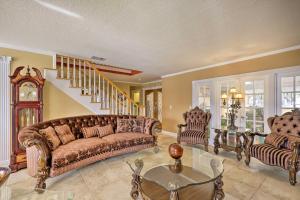 Cozy Home in Heart of Tampa with Lanai and Pool!