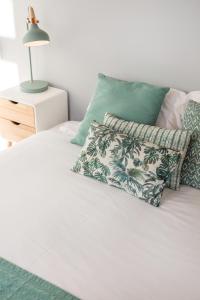 Rustic City View Apartments in Baixa by River Tagus