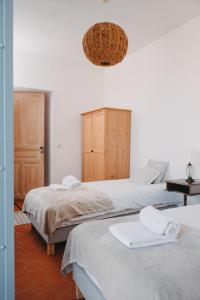 Maisons de vacances Le Refuge du Clocher : Suite 2 Chambres