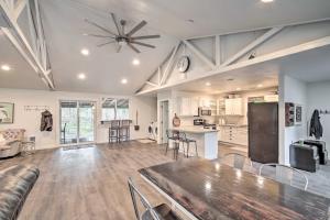 Quaint, Cozy Outdoor Retreat Near Mt Rainier!