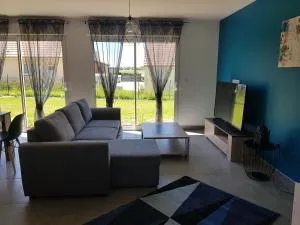 Maison Les Ecloses - 阿尔让唐