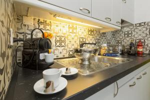 GuestHouse Lugano Studio Apartments by LR