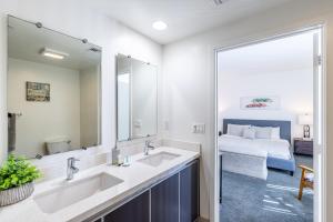 3BR 3BA Fully Furnished Apartment in Hollywood apts