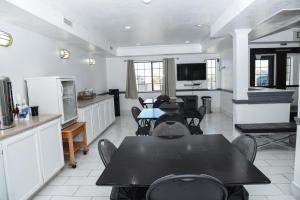 travelers inn carlin nv near elko