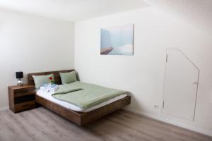 RUSTICO INN - SIMPLE ROOMS -- OLMA Messen & Autobahn 1 Min, HSG 6 Min, Spital 7min, günstige Parkplätze