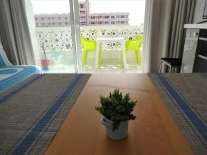 South facing with sea view and free WIFI in Playa Honda heart of Las Americas