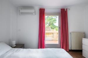 Vista sulle torri di Bologna by Wonderful Italy