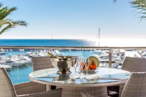Front Line Penthouse Puerto Banus With Sea Views