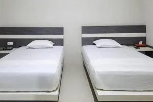 Hayori Hotel RedPartner - Padangtujuh