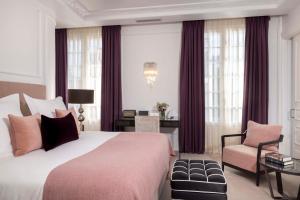 Large Double Room with Balcony room in Villa Magalean Hotel & Spa