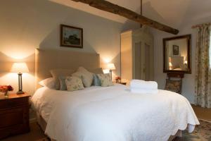 The Stables, relax in 5 star style and comfort with lovely walksaround
