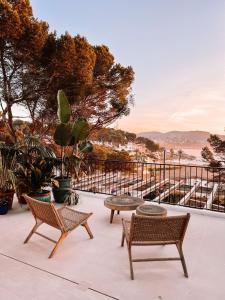 Fully Staffed Sea Front Villa with Private Sommelier