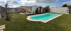 Alojamientos con piscina privada y cerca del mar, mire las fotos y elija el suyo, le esperamos