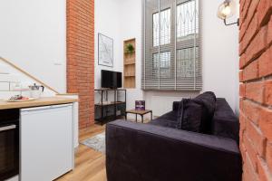 City Center Mezzanine Studio Chmielna by Renters