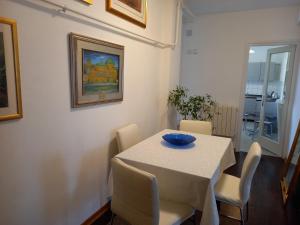 Apartman Mislav. Udoban apartman u centru grada.