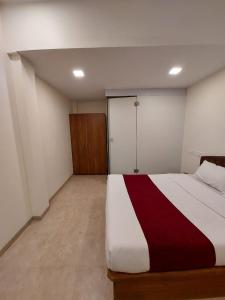 Hotel Beach Crown Juhu