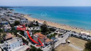 Red House - Ното-Марина