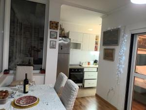 Sveti Stefan- Apartment Dora