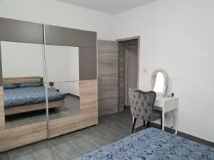 Bruxelles airport Charleroi H nouvelle gérance - Jumet