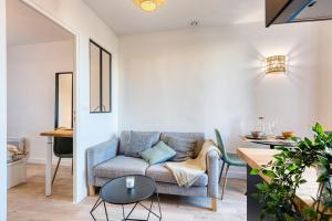 Appartements Magnifique 2 pieces refait a neuf a 400m RER E : photos des chambres