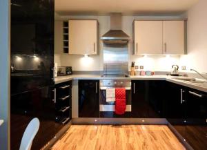 BIRMINGHAM CiTY CENTE CHINES QUARTER