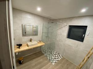 Les Chalets des Capucines & Jacuzzi privatif : photos des chambres