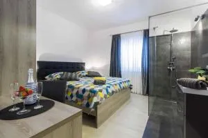 Holiday home in Grebastica - Sibenik Riviera 42084 - Bašelovići