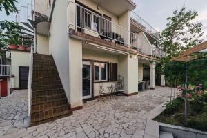 Apartments in Klimno - Insel Krk 42235 