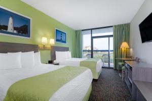 Standard Double Room with Two Double Beds with Street View - Non-Smoking room in Travelodge by Wyndham Outer Banks/Kill Devil Hills