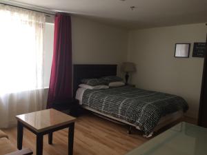 Black Rooster Guesthouse