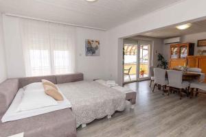 Apartment in Crikvenica 42244