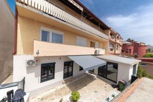 Apartment in Crikvenica 42244