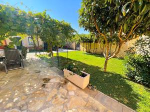 Holiday home in Drivenik 42242