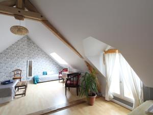 Maisons de vacances Gite Blaison-Saint-Sulpice, 2 pieces, 3 personnes - FR-1-622-23 : photos des chambres