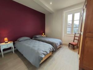 Maisons de vacances Gite Saint-Haon-le-Chatel, 4 pieces, 11 personnes - FR-1-496-252 : photos des chambres