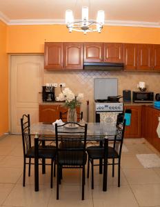 NICE AND COZY, at a great location in Masaki.