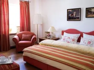 阿尔特珀思塔尔特雷佐内丁宾馆 - 赫亨基尔兴-西格尔茨布伦