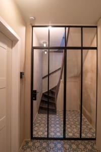 Private en-suite room in the heart of Le Sablon