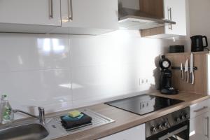 Modernes Apartment - Terrasse und Parkplatz