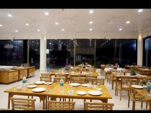 Hotel Ajanta green restaurant and resort