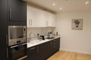 Luxury 2 Bed Apartment In The Heart Of Rochester