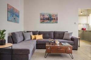 The Lagoon Luxury House