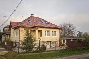 Slovakia; space, tranquility and plenty of opportunities! Be welcome in Strawberry House! - 阿格泰列克