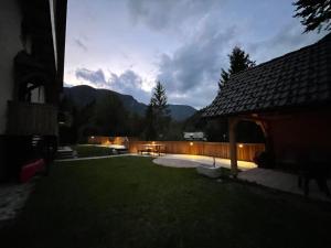 Apartments Maja by the river 