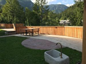 Apartments Maja by the river