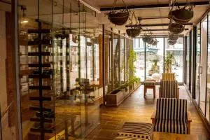 Moderno Apto Shift Zona 16, cerca de Embajada EEUU y Explanada Cayala - Concepción Las Lomas