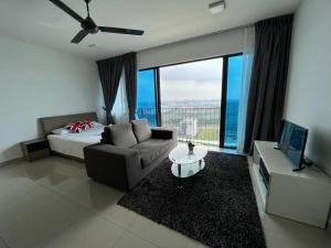 ECOZY SUITE 3 - Trefoil Setia Alam Near Setia City Mall & Setia Convention Centre